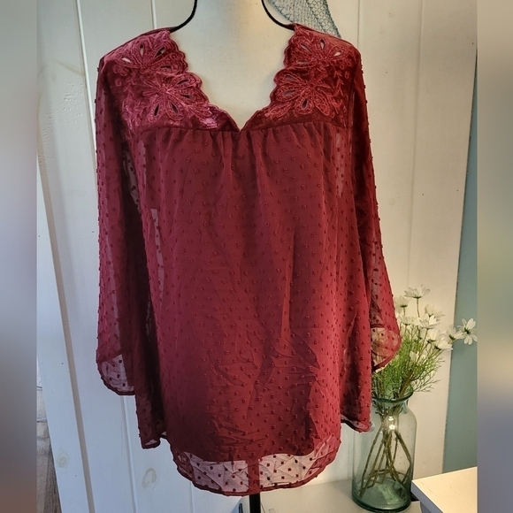 Style &Co Textured Semi Sheer Blouse with Tank Size 1X - Picture 2 of 10